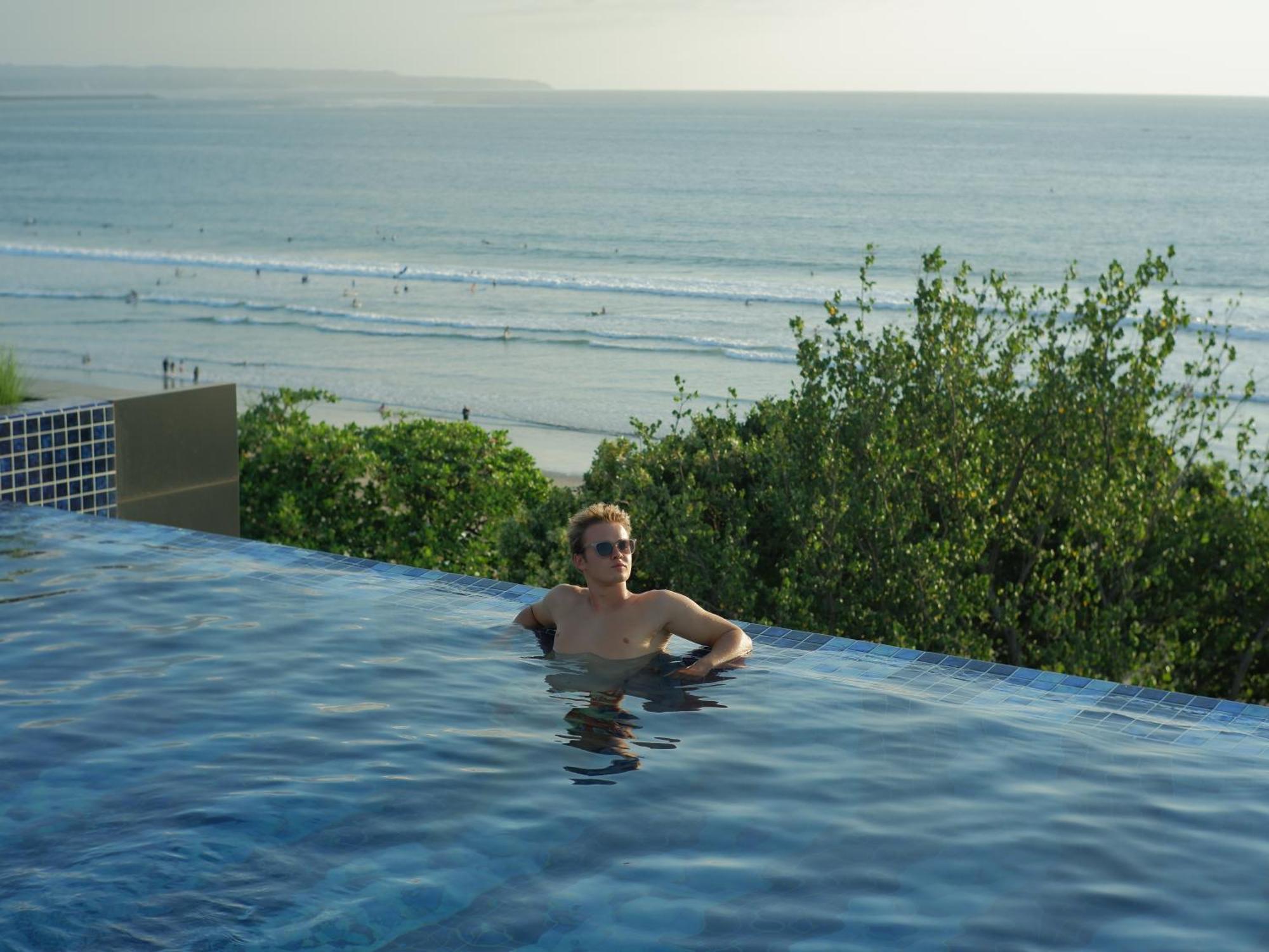 Tribe Bali Kuta Beach Exterior foto